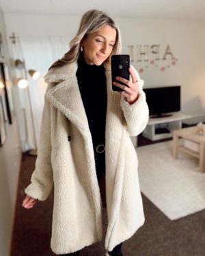 10 Ways To Style Neutrals This Winter