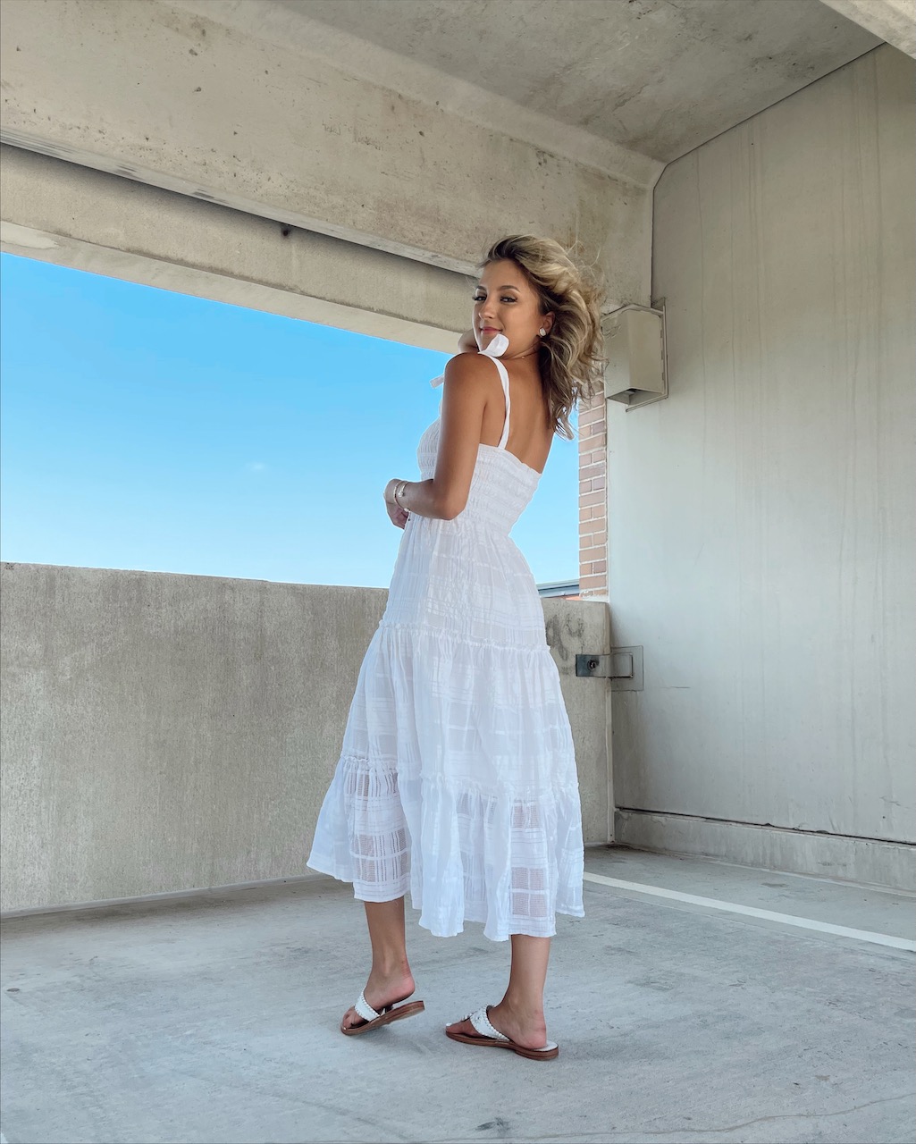 5 Vacation Outfit Ideas For Summer 2021