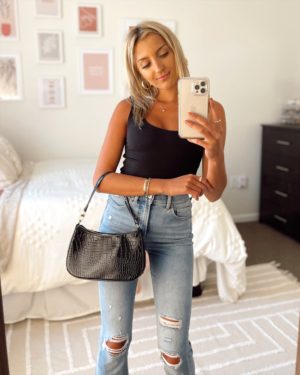 Styling My Top 10 Favorite Pairs of Express Jeans