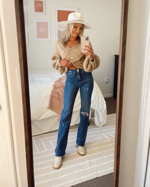 Styling My Top 10 Favorite Pairs of Express Jeans