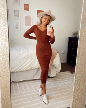 10 Outfit Ideas For Thanksgiving 2021 / What to Wear on Thanksgiving Day