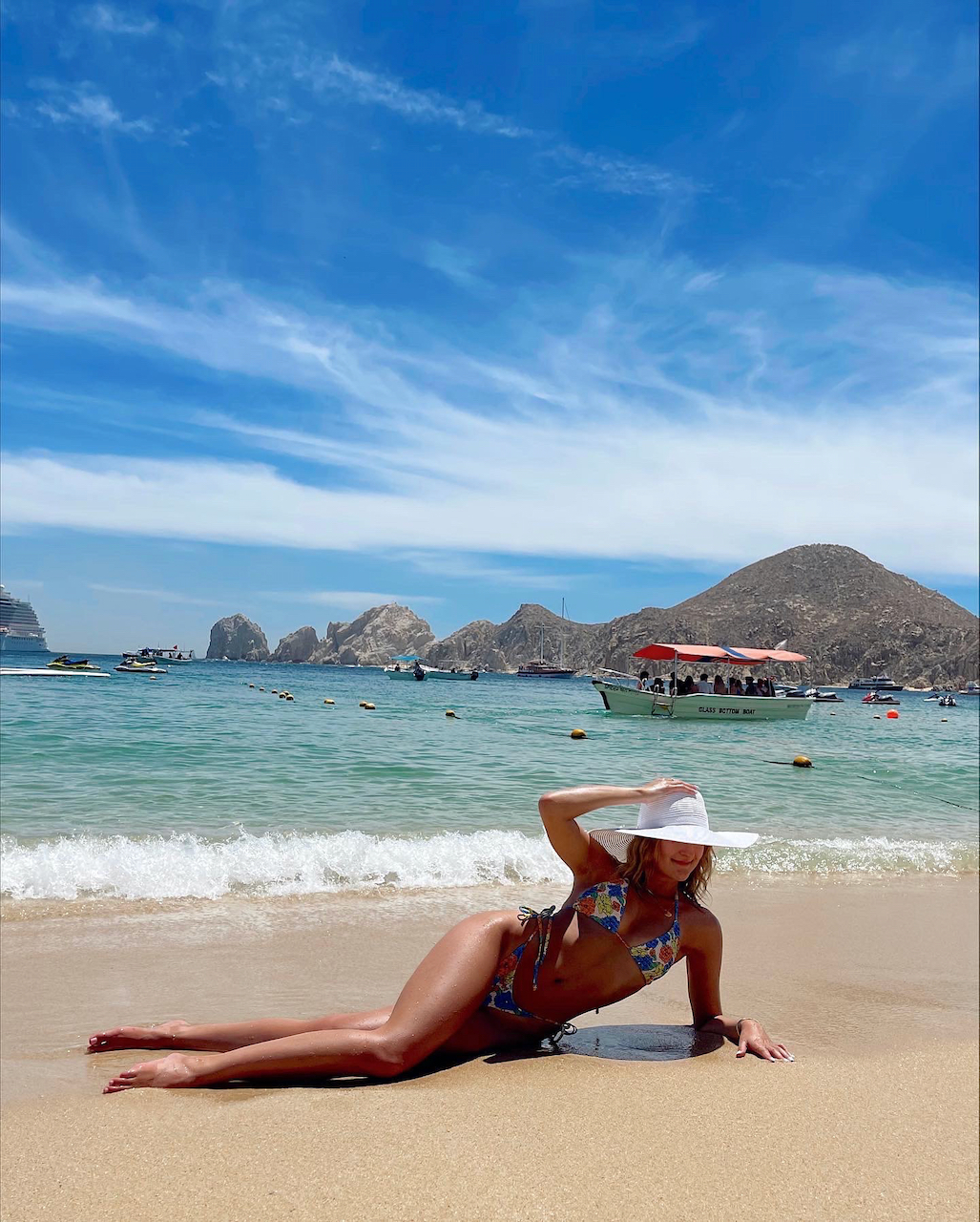 17 Outfits To Wear In Cabo, Mexico This Spring Break