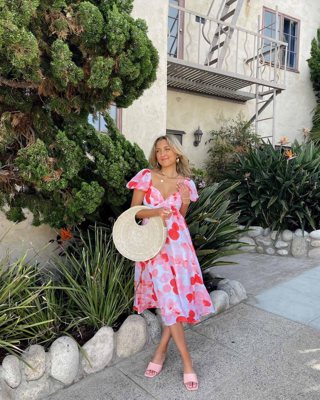 10 Outfits To Wear In Laguna Beach This Spring