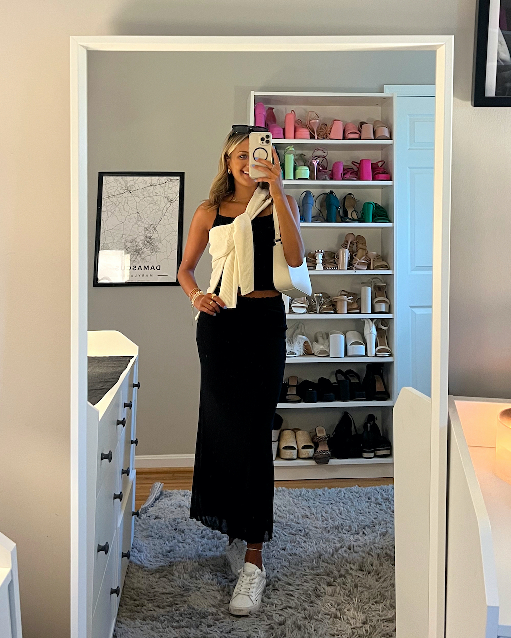 20 Braless Outfit Ideas That Are Supportive And Comfortable