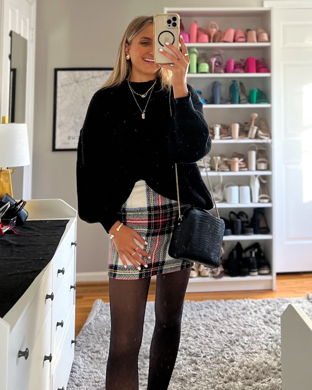 12 Last Minute Holiday Outfit Ideas To Recreate This Winter 2023 || holiday outfits, holiday outfit ideas 2023, christmas outfit ideas, new years outfits, new years eve outfit ideas
